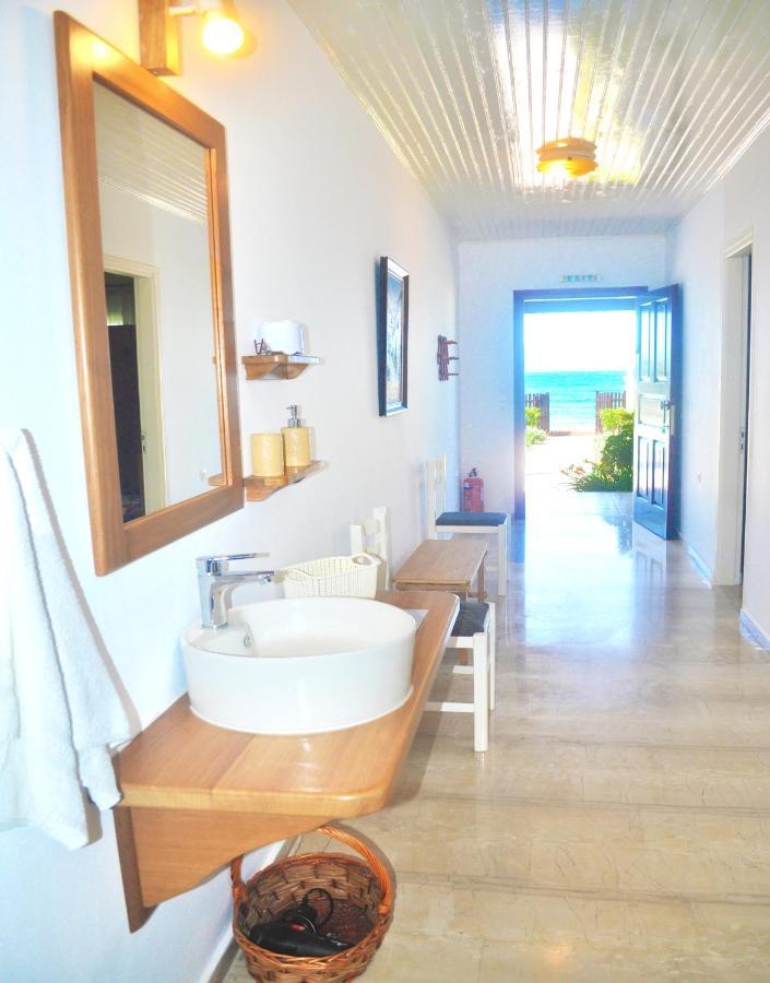 Beachfront Vacation Home Eftichia アギオス・ゴルディオス エクステリア 写真